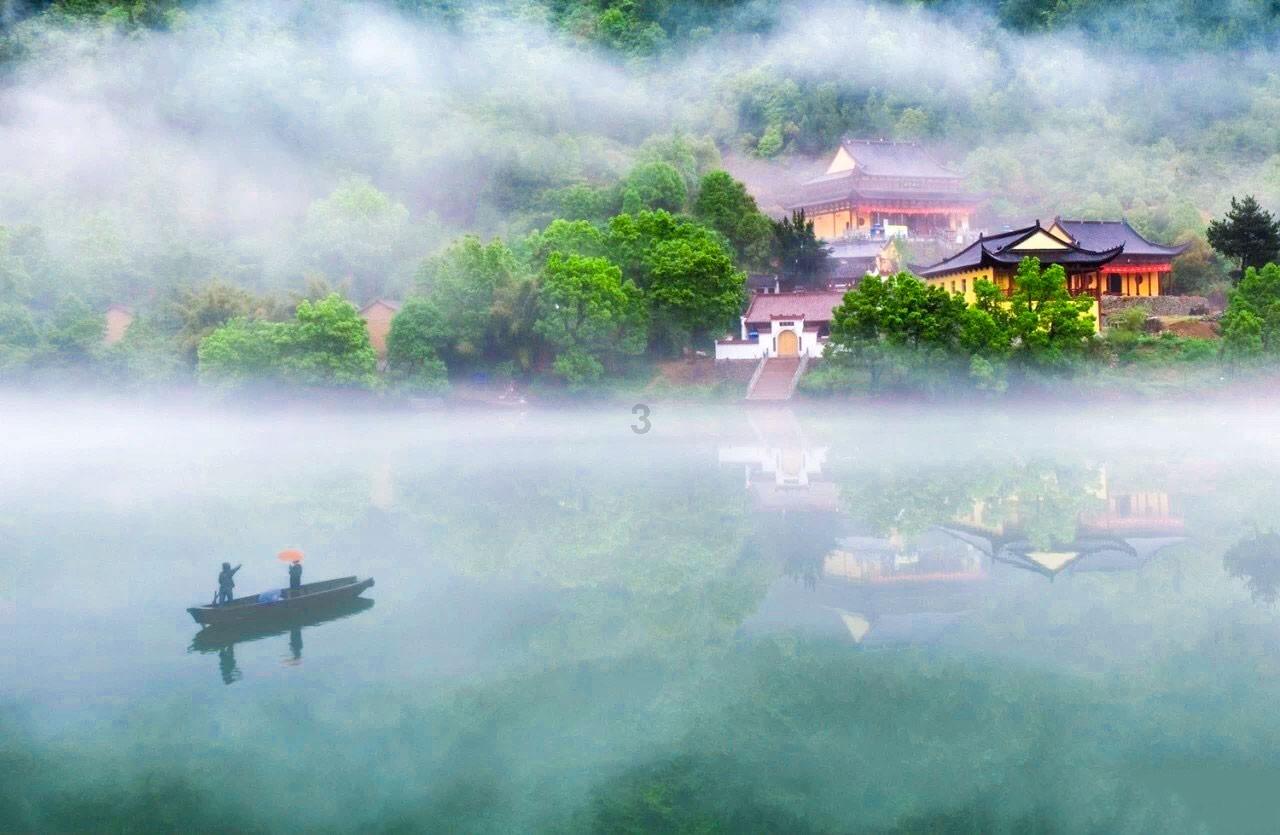 想给喜欢的女生连续送花，好吗？游戏画面